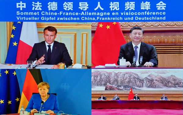 　　7月5日晚，国家主席习近平在北京同法国总统马克龙、德国总理默克尔举行视频峰会。新华社记者 岳月伟 摄