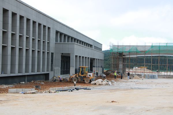 建设中的办公用房.jpg