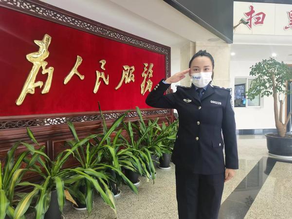 李警官.jpg