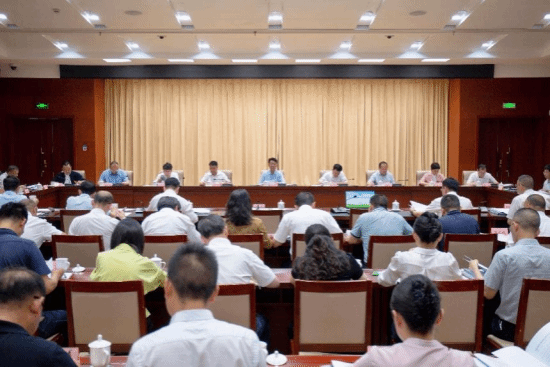 第五届市人民政府召开第69次常务会议